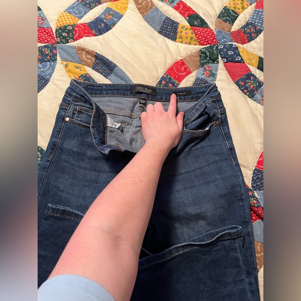 Judy blue Jeans flare size 11/30 slight tear on the back as pictured